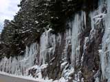 Icy cliffs on the road to Clingman's Dome. [Click to enlarge]